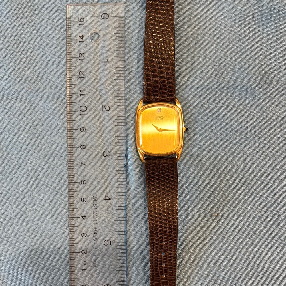 Seiko Gold Watch with Brown Leather Strap - Picture 8 of 8